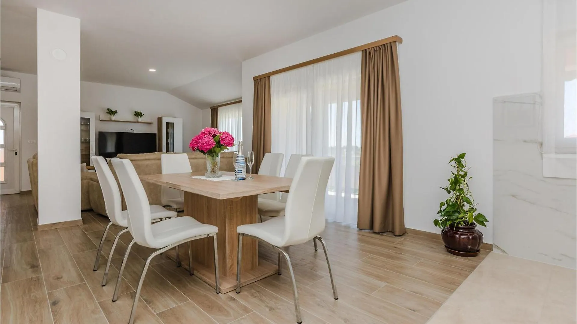Awesome Apartment In Privlaka With House Sea View Croatia